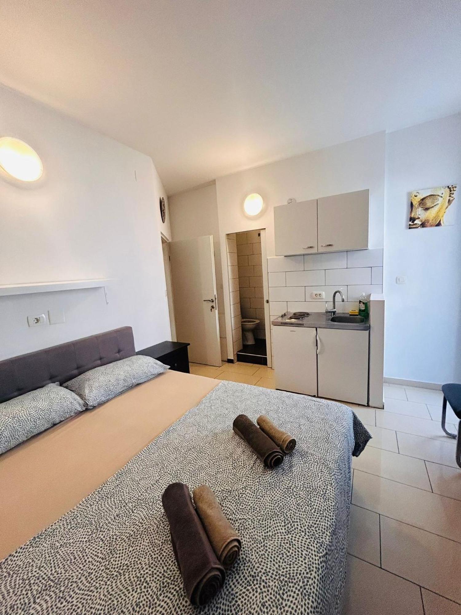 Apartment In The Center Of Pula Extérieur photo